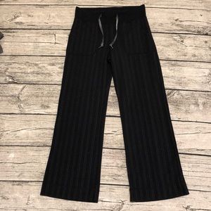 Women’s Lululemon pants, size 4 tall